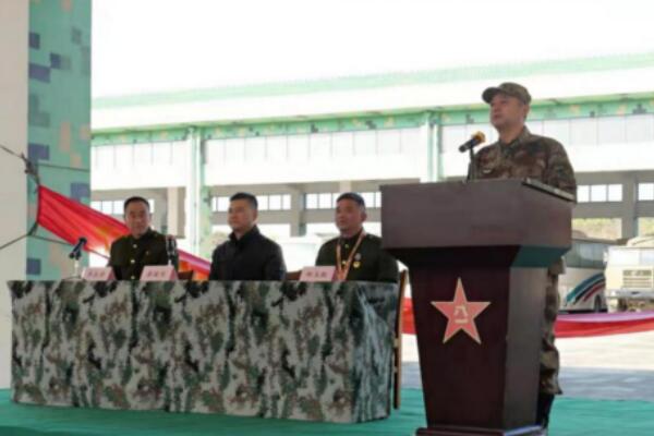 安徽省榮康醫(yī)院榮軍宣講團(tuán)走進(jìn)陸軍炮兵防空兵學(xué)院