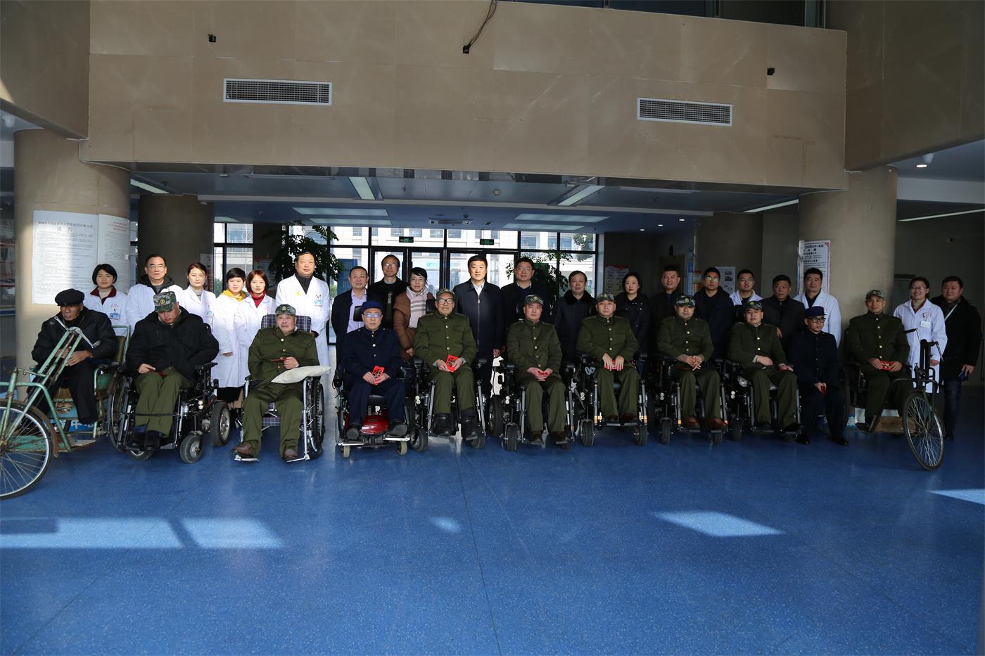 安徽省退役軍人事務(wù)廳春節(jié)慰問團(tuán)蒞臨省榮軍康復(fù)醫(yī)院慰問