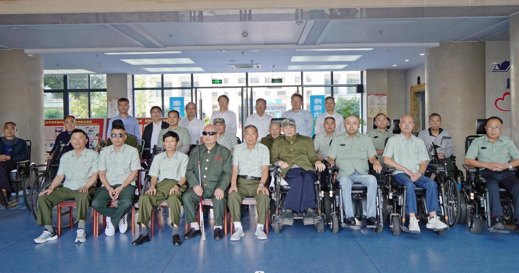 省榮康醫(yī)院召開(kāi)專(zhuān)題黨委（擴(kuò)大）會(huì)議  傳達(dá)學(xué)習(xí)徐禮國(guó)廳長(zhǎng)一行...